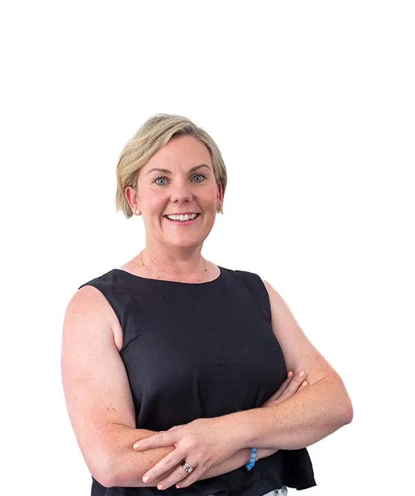 Louise Donaldson, Receptionist